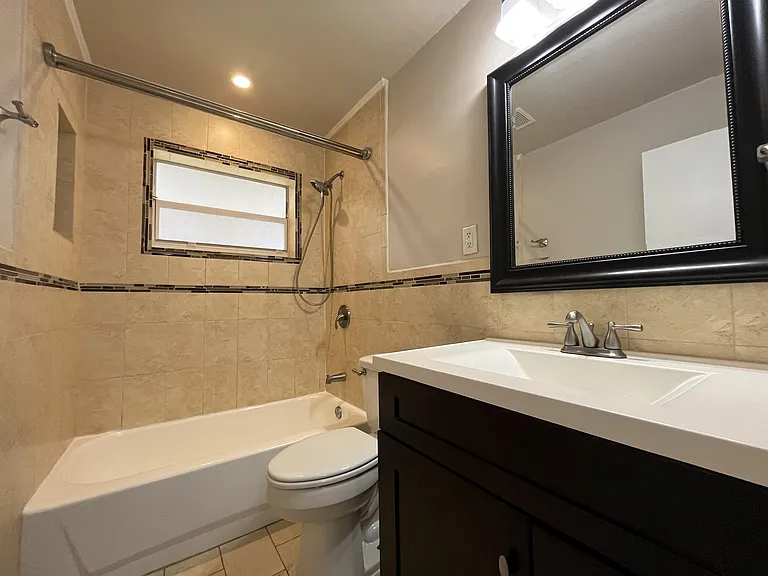 1832 Madison St #102-1 — Photo 7