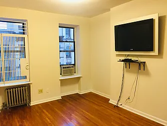 Rented by Metroline Realty