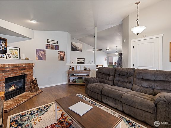 4th image of 22505 44th Avenue Ct E