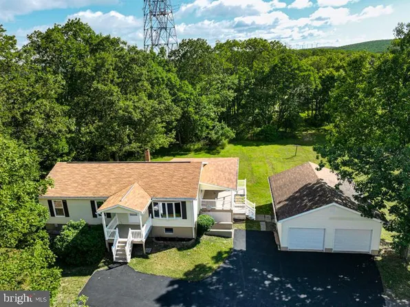 1346 Finzel Rd, Frostburg, MD 21532