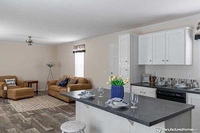 2nd image of 875 Grand River Avenue Gate #81