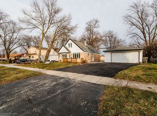 10625 Austin Ave, Chicago Ridge, IL 60415