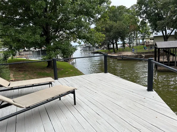 112 Ocean Dr, Gun Barrel City, TX 75156