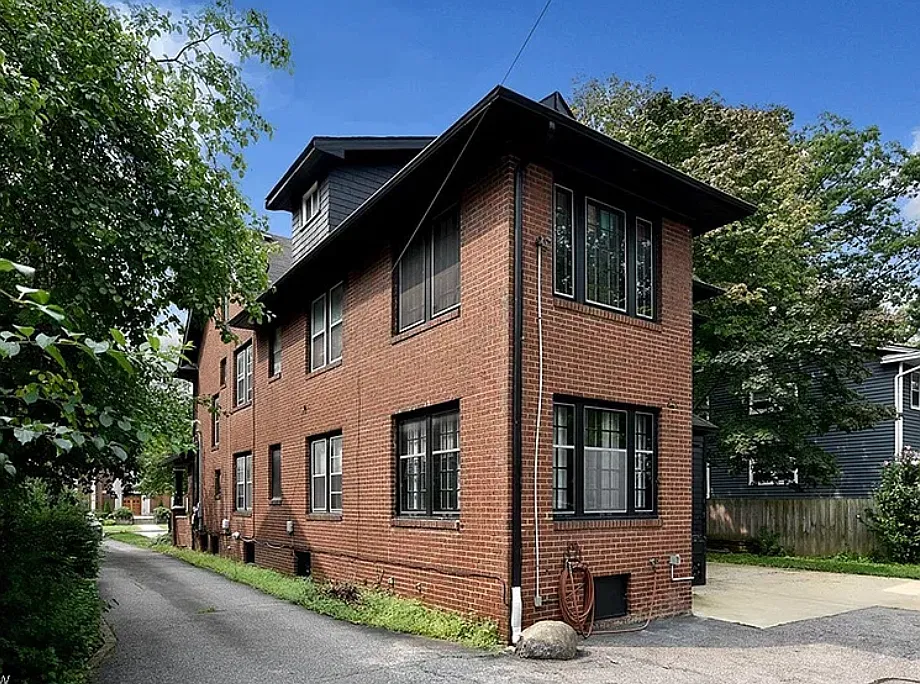 1 bed, 650 sqft, $950 — Photo 3