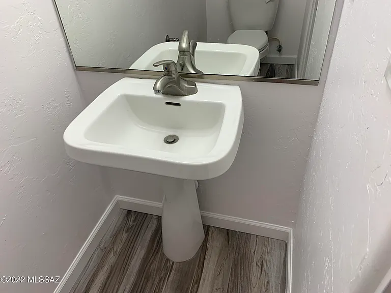 1741 E Hedrick Dr — Photo 21