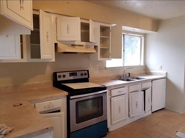 1st image of 1715 Willow Mill Dr