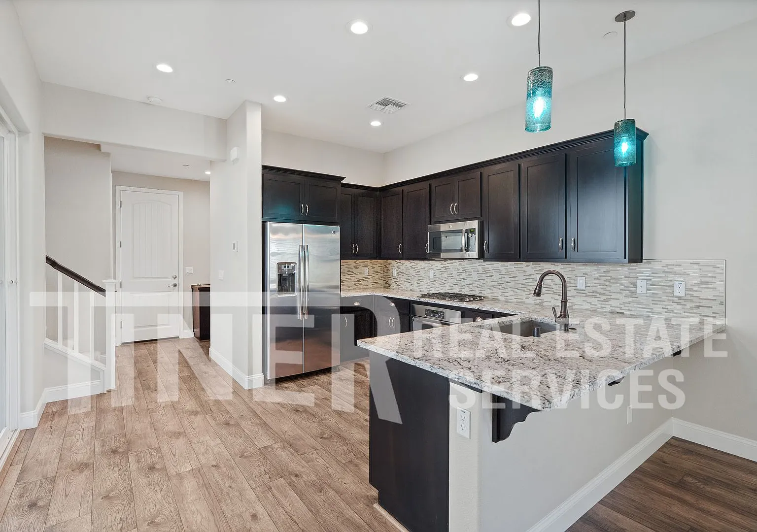 4306 Natomas Central Dr - Tier 2 - Spacious and Stylish North Natomas Home — Photo 3