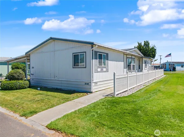 2240 W Broadway Avenue #251, Moses Lake, WA 98837