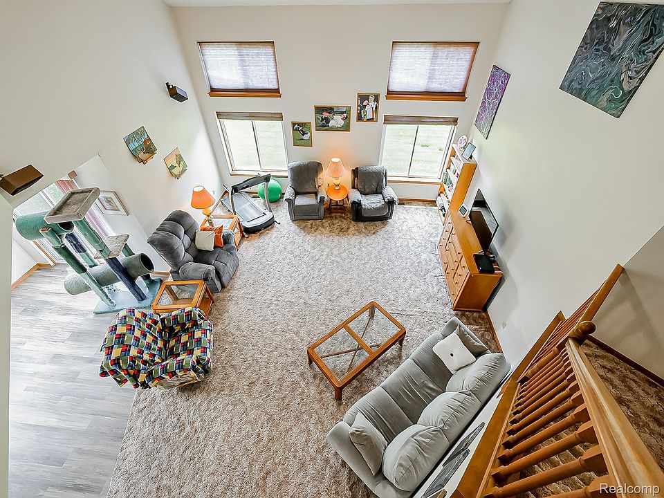 6398 High Valley Dr, photo 4