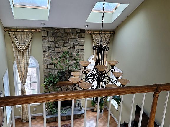 5th image of 11718 Crippen Ct