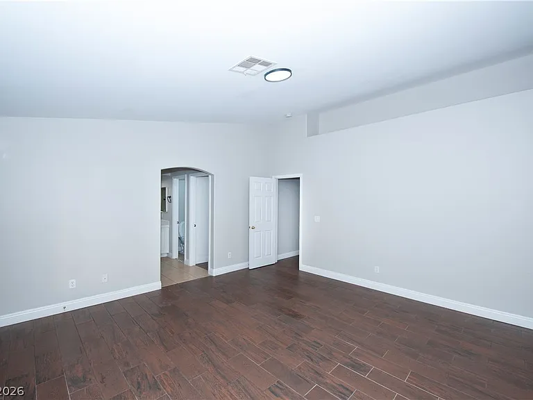921 English Heather Dr — Photo 20