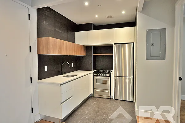 Rented by EXR | media 3