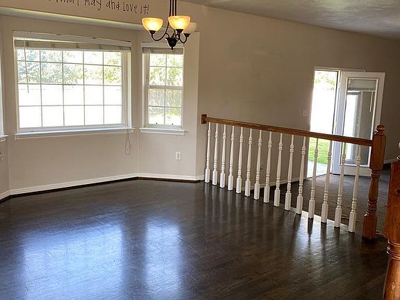 5th image of 214 Martinsburg Ln