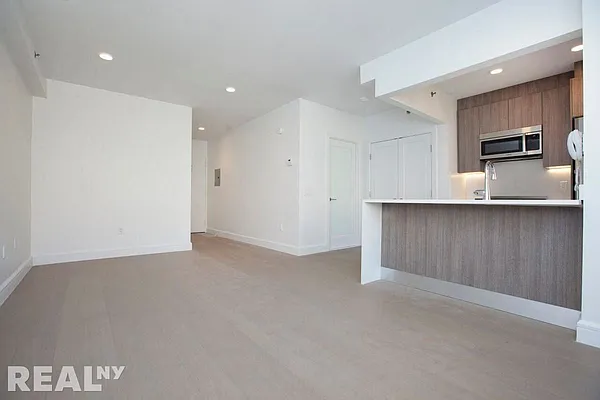 Rented by REAL New York | media 11