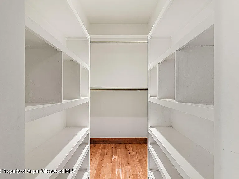 235 E Homestead Dr — Photo 14
