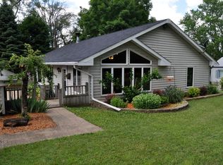 35400 State St, Burlington, WI 53105