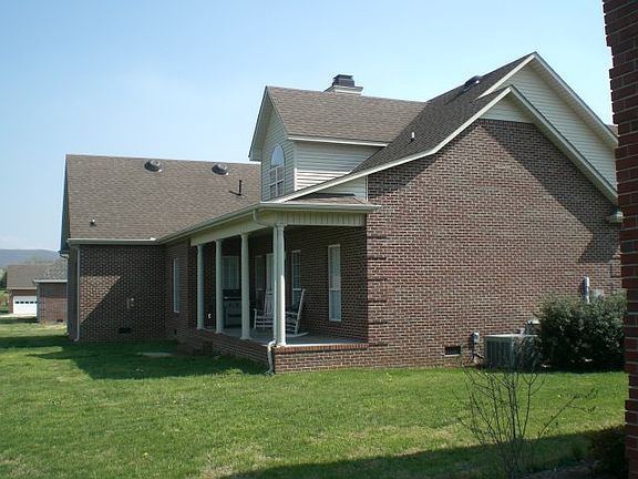 3rd image of 76 Dundee Cir