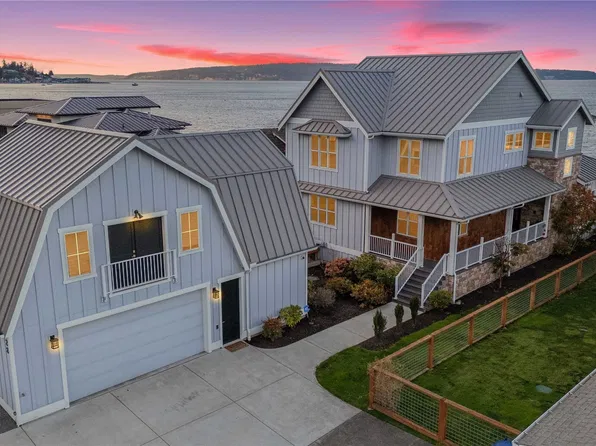 28 W North Camano Drive, Camano Island, WA 98282