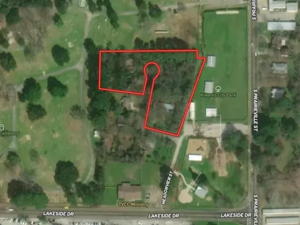 501 Rose Garden Cir, Athens, TX 75751