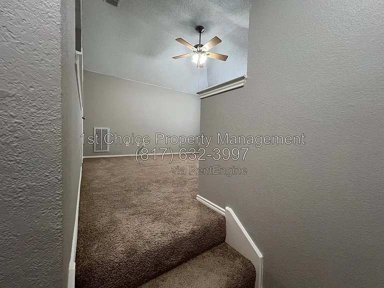 304 E Clover Park Dr — Photo 38