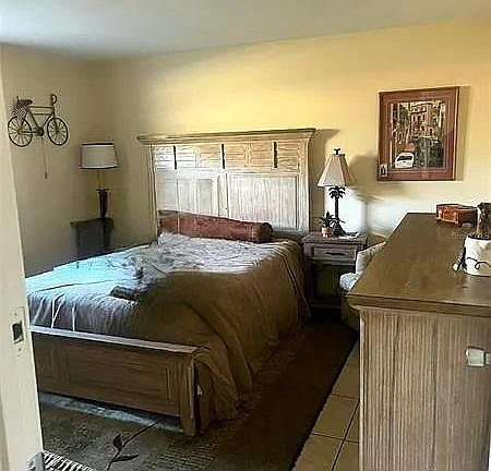 4th image of 2038 Sandrala Dr