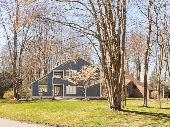8787 Harlow Ln, Baldwinsville, NY 13027