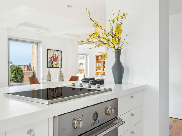 1 5th Avenue image 8 of 21