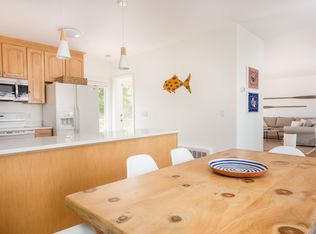 2 Major Clethe Runway, Narragansett, RI 02882