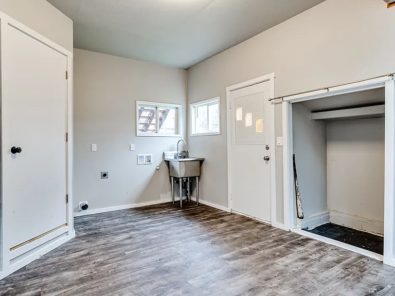 Designed to be used as a guest room or 3rd bedroom there is a closet.