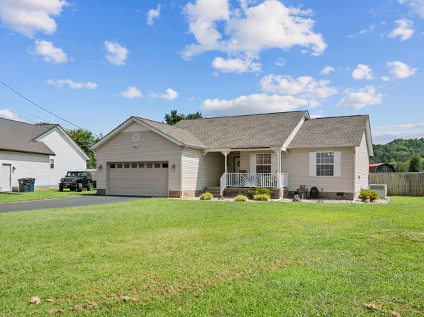 1620 Baucom Dr, Columbia, TN 38401