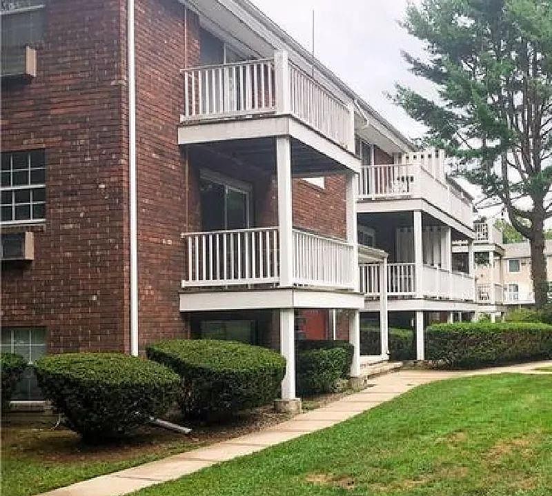 1st image of 5 Stonehenge Dr Unit 243S