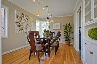 Dining room :: 1549 Molitor Road