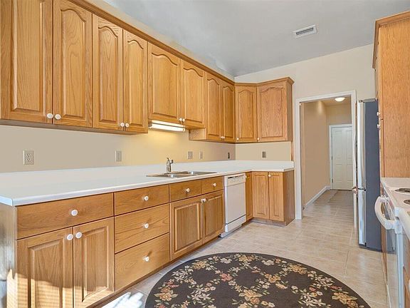 5th image of 1515 Rosewalk Ln SE