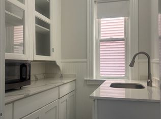 21 Spruce St #1R, Providence, RI 02903