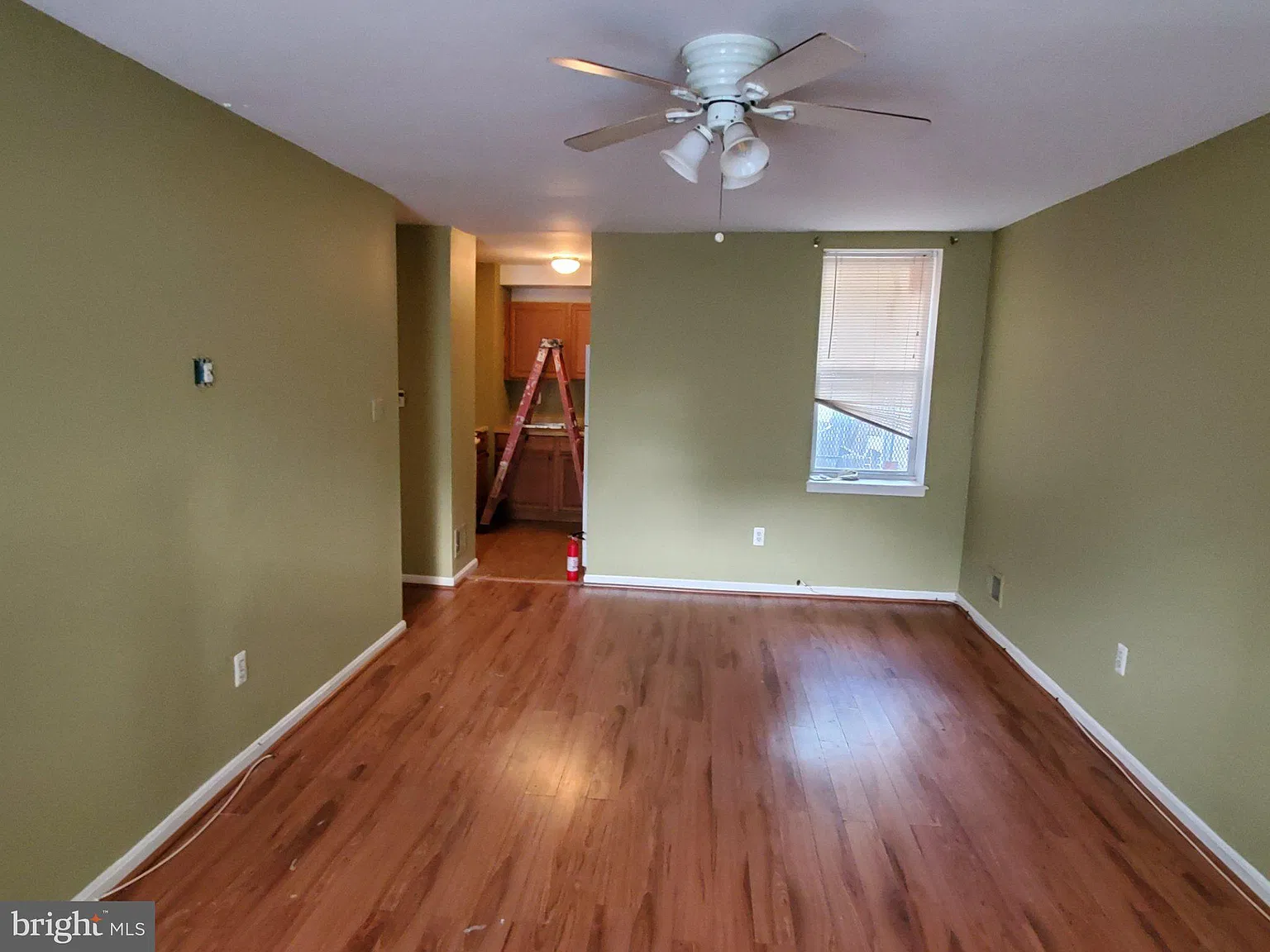 1 bed, 1.0 bath, $1,100 — Photo 4