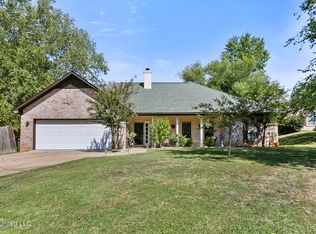 3 Glensview Ct, Brandon, MS 39047
