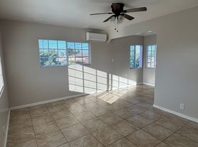 8160 Cypress Ave, South Gate, CA