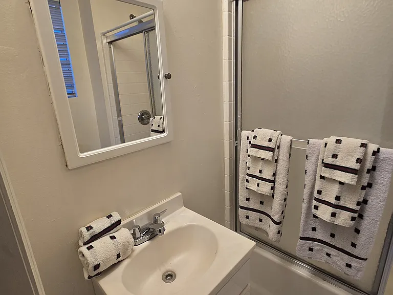 1810 Vicente Dr — Photo 12