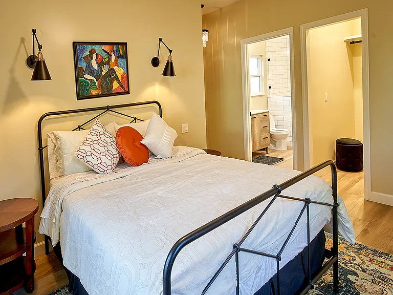 590 N Kellogg Ave — Photo 7