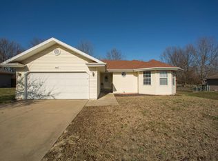 209 E Wilson St, Republic, MO 65738