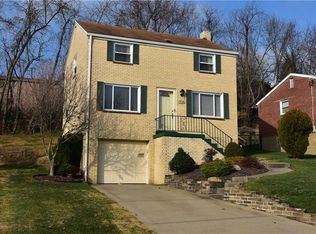 3526 Valewood Dr, Homestead, PA 15120