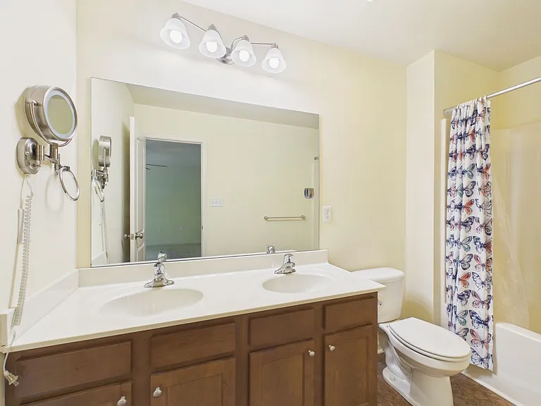 117 Mapleton Blvd — Photo 12