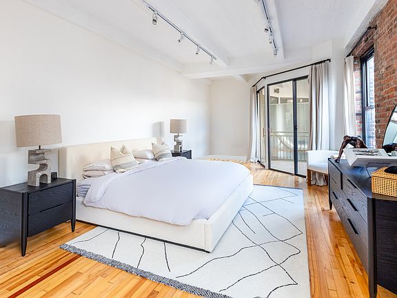 5th image of 36 Laight St APT 6A