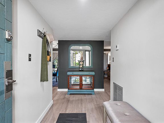 3rd image of 5061 Sherwood Ln #5061