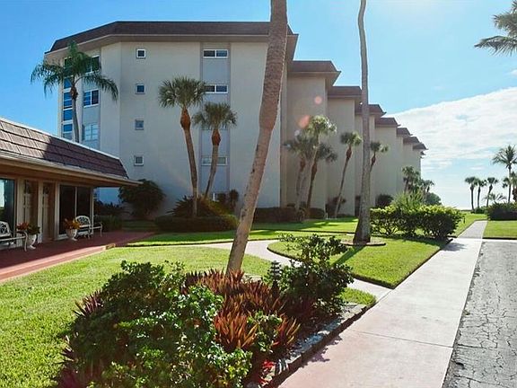 3rd image of 2110 Benjamin Franklin Dr #102