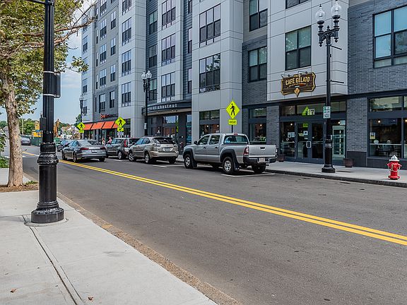 5th image of 87 Franklin St Unit 204