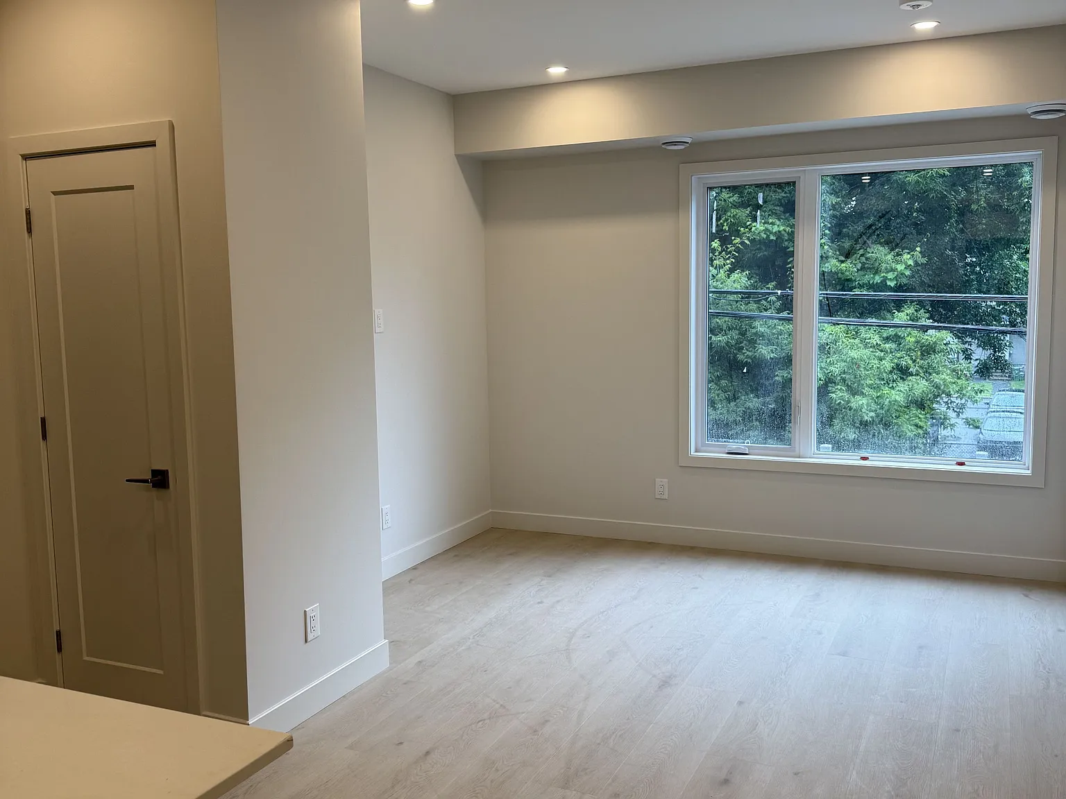 2 bed, $2,300 — Photo 3