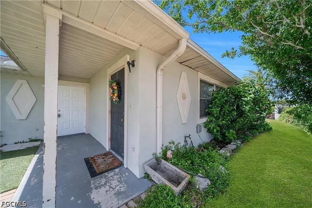 2 bed, 1.0 bath, 939 sqft, $1,400 — Photo 3