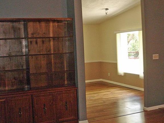 5th image of 104 10th St