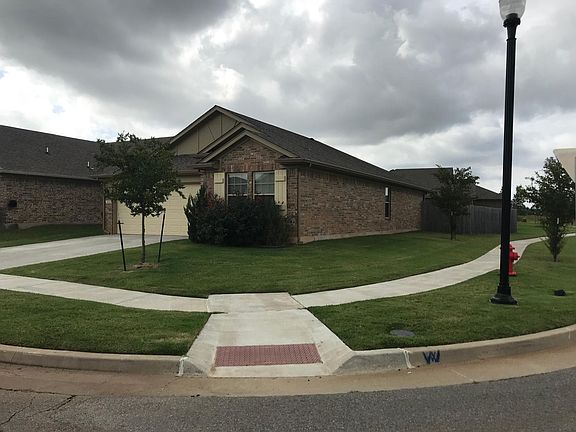 3rd image of 1112 SW 158th St